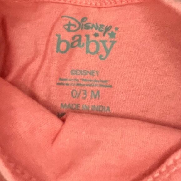 Disney Pooh and Piglet long sleeve onesie/bib - Picture 4 of 4